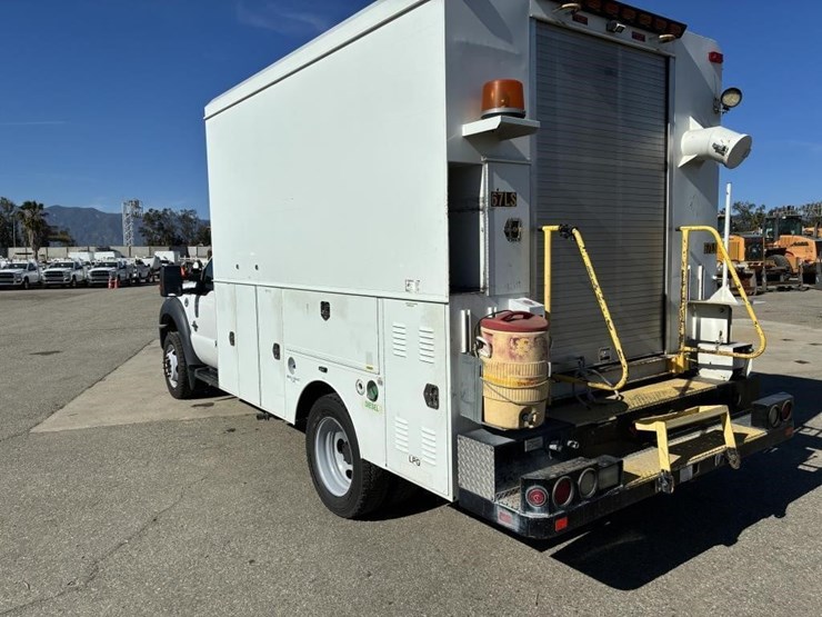 2012-ford-f550-xlt-image-4