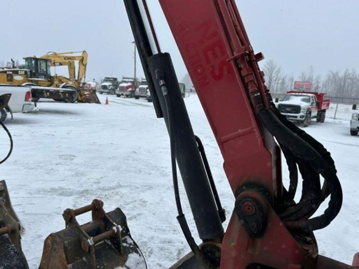 2016-caterpillar-305e-cr-image-36