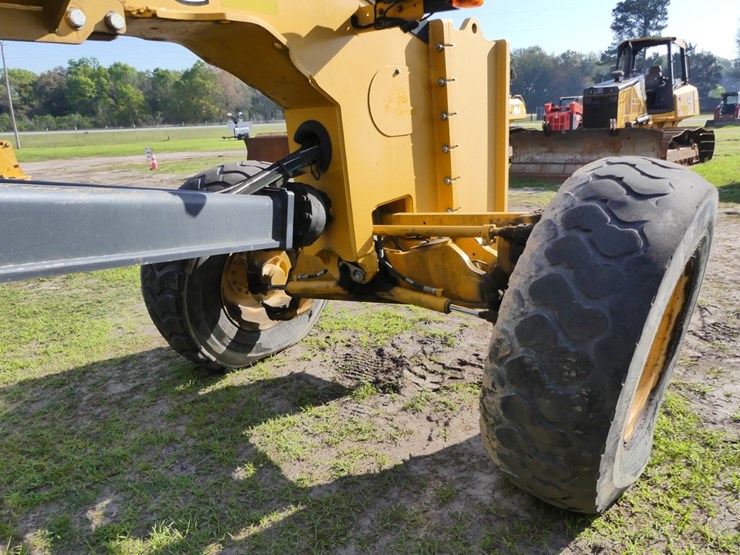 2018-deere-770g-image-10