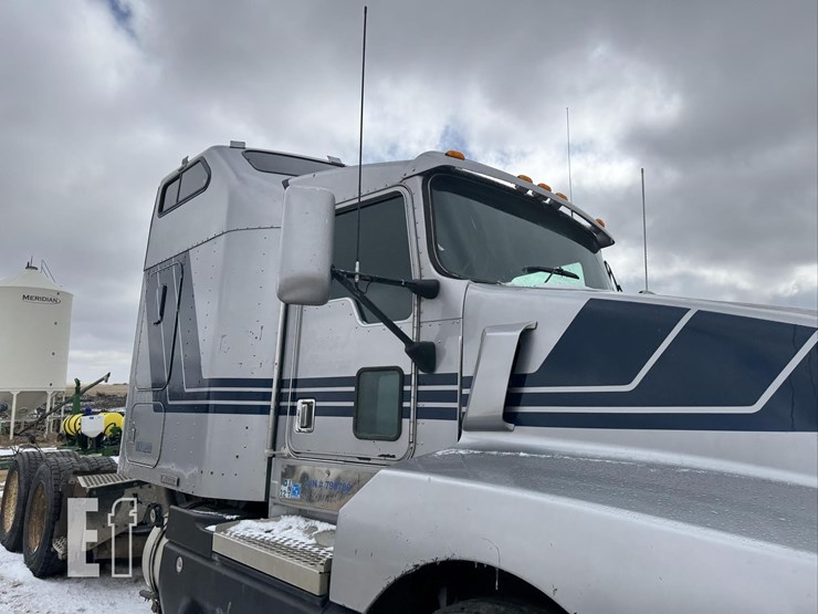 1998-kenworth-t600-image-3