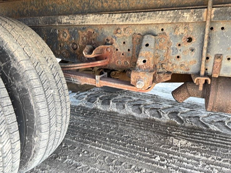 1999-isuzu-npr-image-9