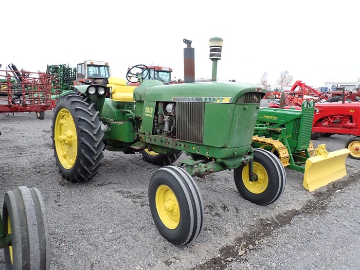 john-deere-3010-image-2