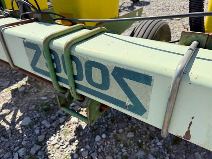 john-deere-12-image-22