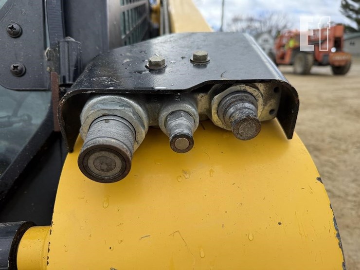 2021-gehl-r190-image-8