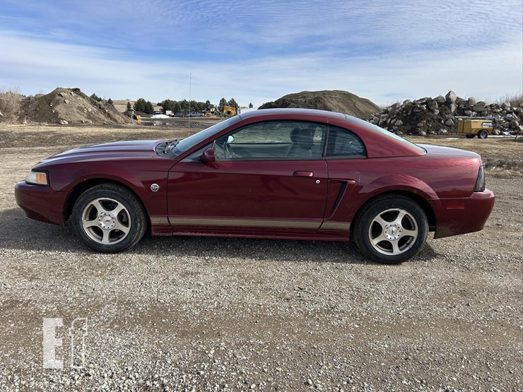 2004-ford-mustang-image-8
