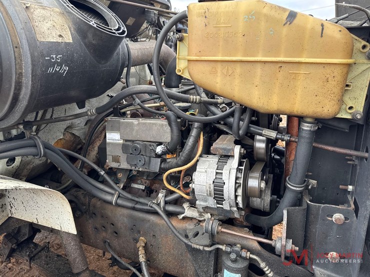 2000-international-4700-image-15