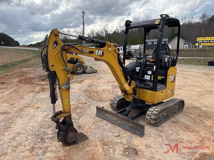 2024-caterpillar-301.7-image-2