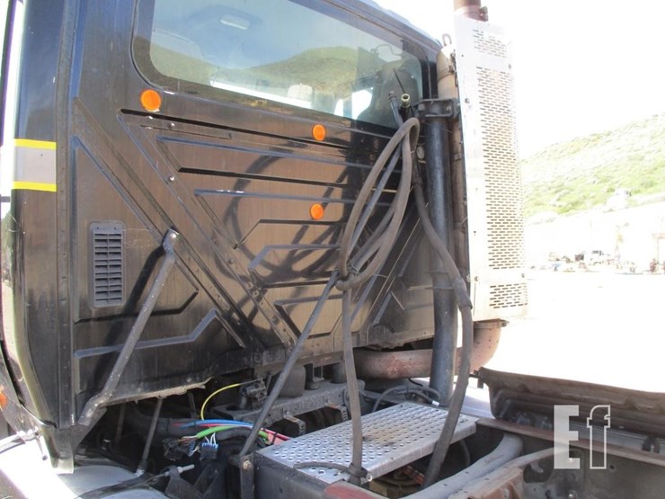 2009-international-transtar-8600-image-13