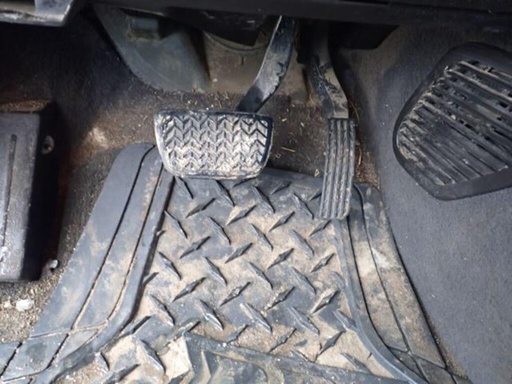 2015-chevrolet-traverse-image-23