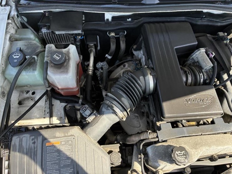 2011-chevrolet-colorado-image-7