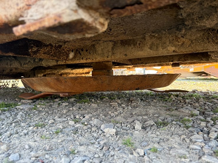 bush-hog-2215-image-12