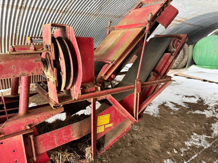 new-holland-278-image-9