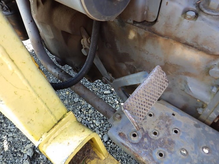 massey-ferguson-32-image-24