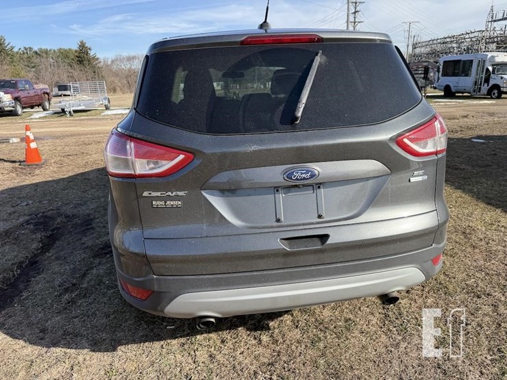 2015-ford-escape-se-image-5