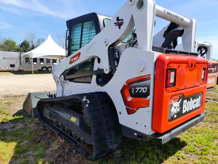 2023-bobcat-t770-image-4
