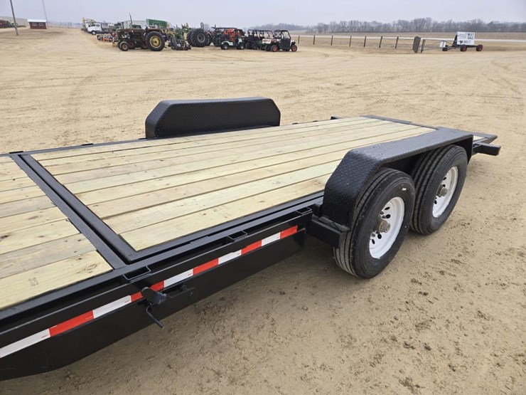 2015-big-tex-car-hauler-image-4