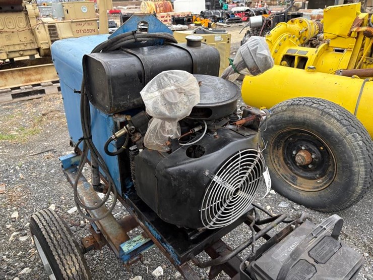 miller-engine-driven-welder-image-5