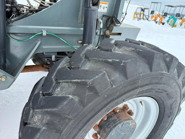 2008-jlg-g10-55a-image-7