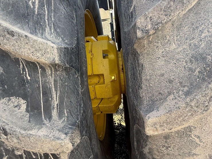 2000-john-deere-9400-image-37