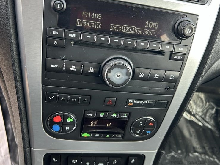 2012-gmc-acadia-image-16