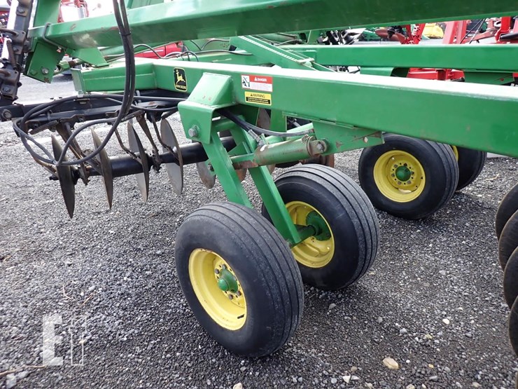 john-deere-630-image-9