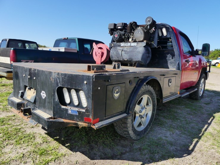 2013-chevrolet-silverado-2500-image-4