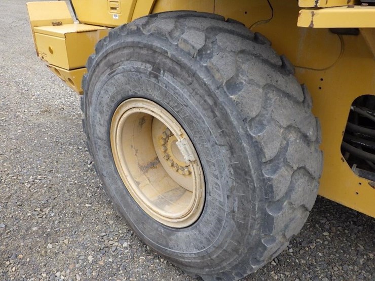 caterpillar-930k-image-28