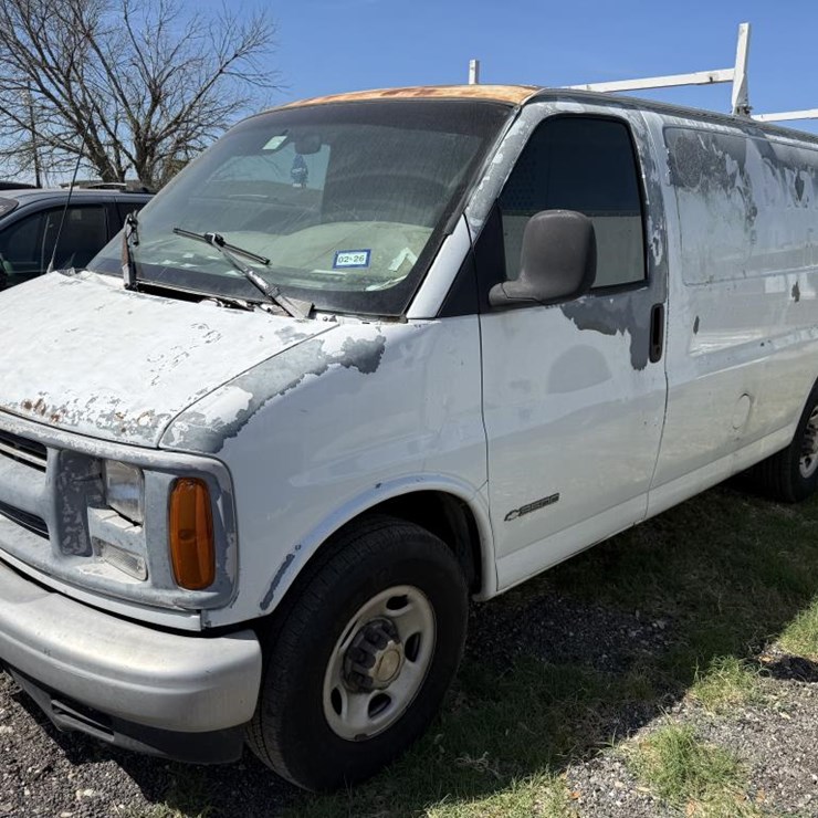 2001 CHEVROLET EXPRESS 3500