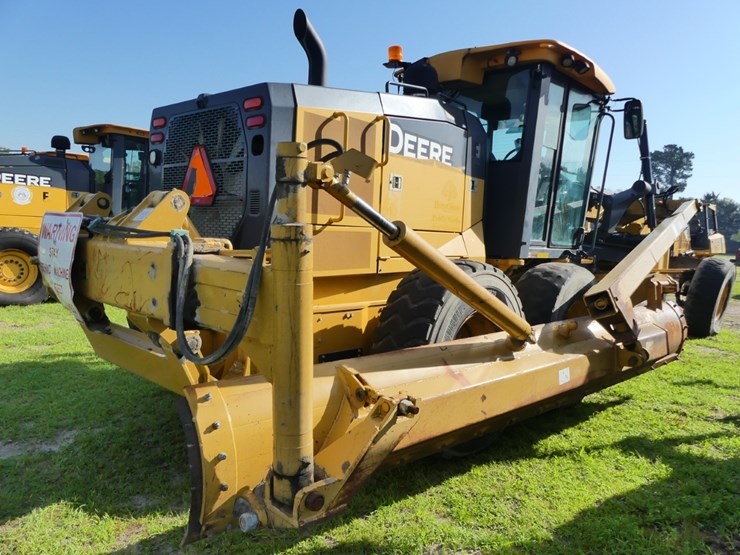 2018-deere-770g-image-3