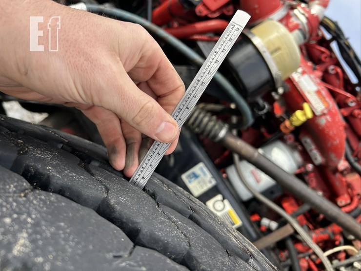 2012-peterbilt-386-image-31