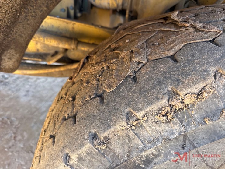 etnyre-chipspreader-image-14