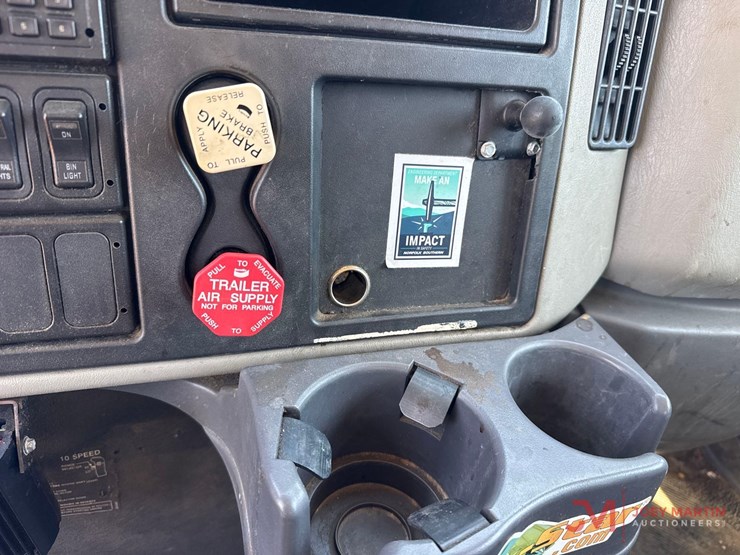 2008-international-workstar-7300-image-34