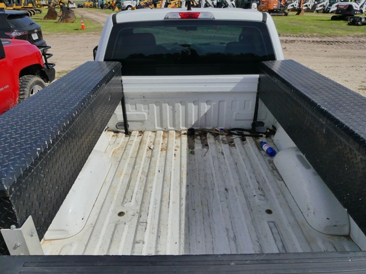 2017-ford-f150-xl-image-7