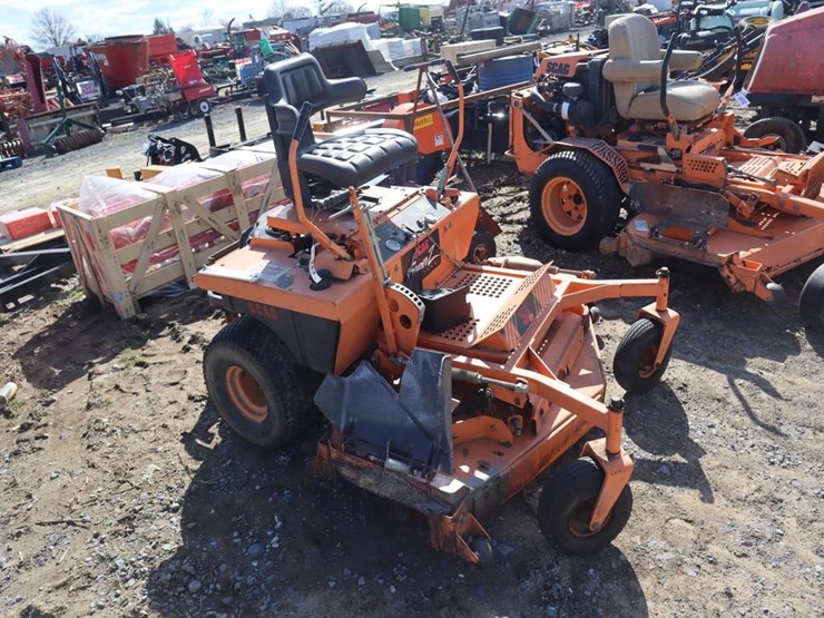 scag-superz-zero-turn-mower-image-2