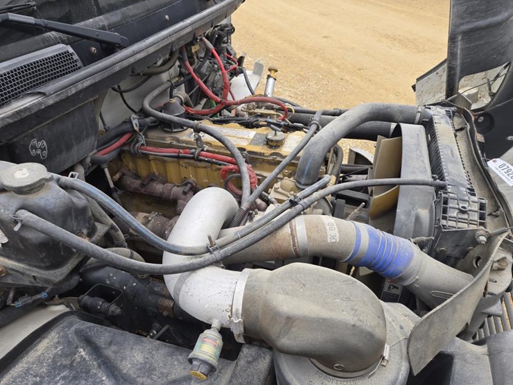 #7926-•-2003-freightliner-fl180-crane-truck-image-7