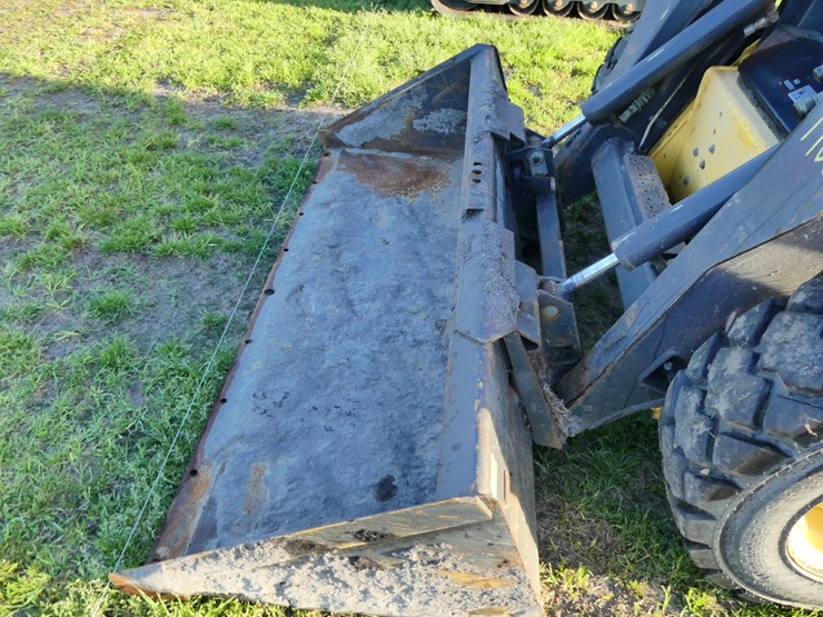 new-holland-l180-image-9