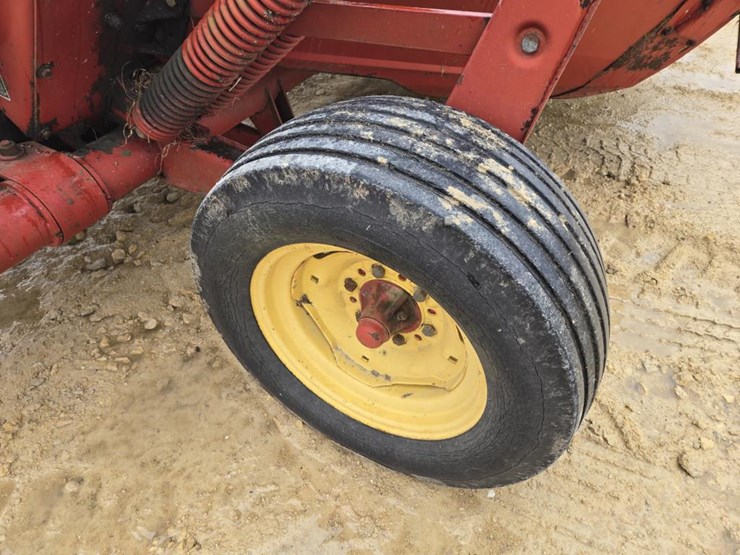 new-holland-488-image-7