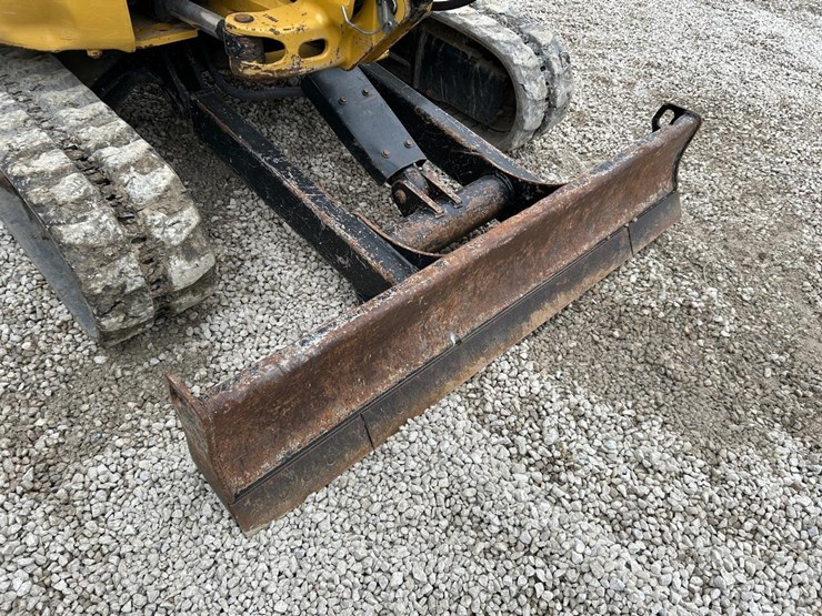 2020-caterpillar-303-image-10