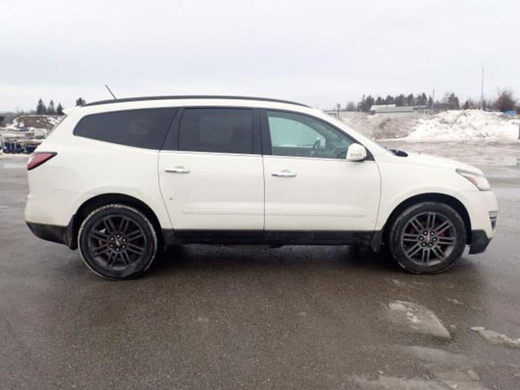 2015-chevrolet-traverse-image-4