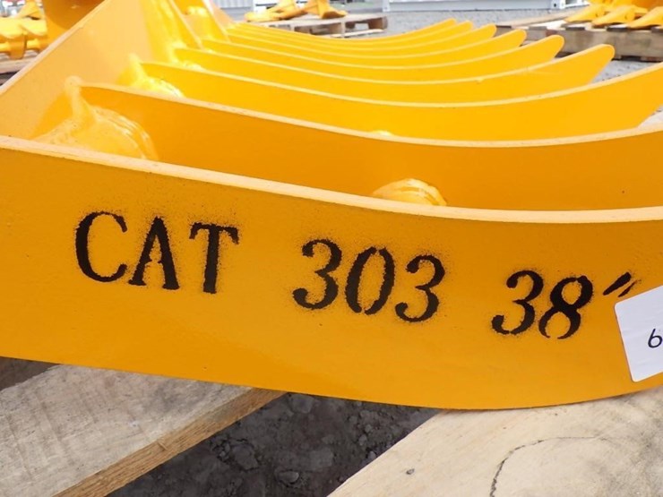 caterpillar-303-image-5