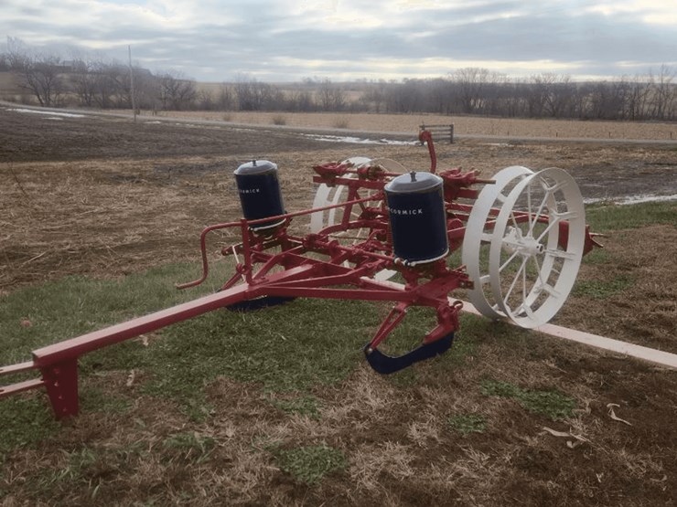 international-241-image-1