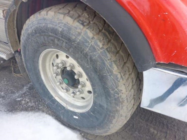 2015-peterbilt-367-image-65