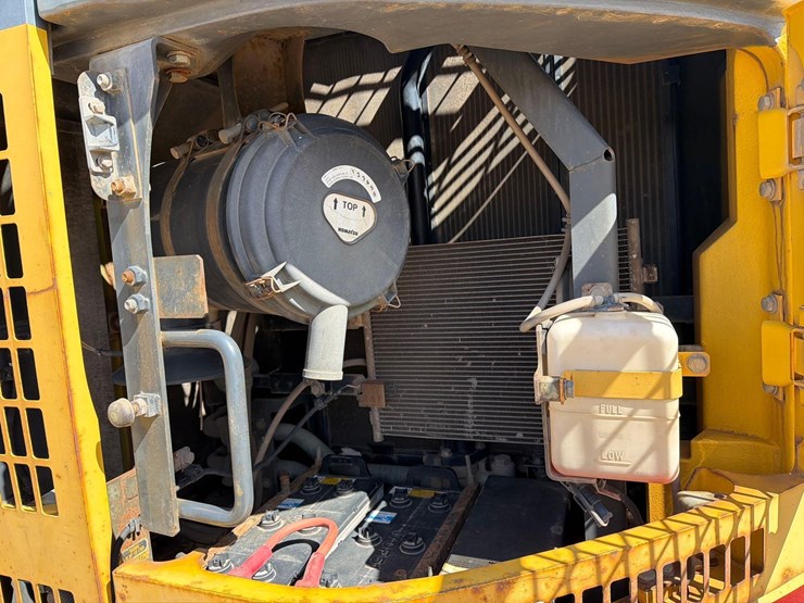 komatsu-pc308us-lc-3-image-20