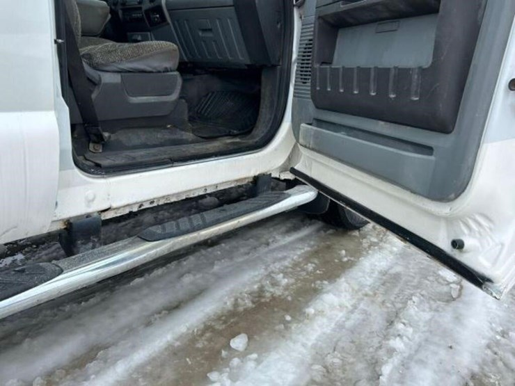 2011-ford-f350-image-48