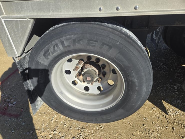 2016-wilson-grain-trailer-image-19