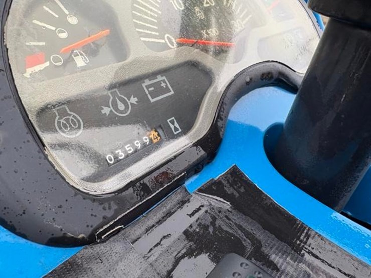 new-holland-tc25d-image-13