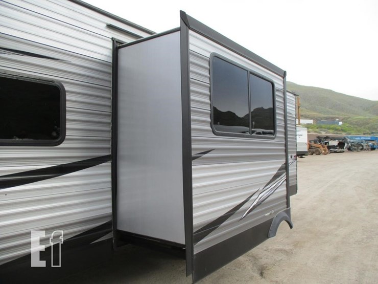 2020-jayco-jay-flight-rocky-mountain-edition-242bhs-image-27