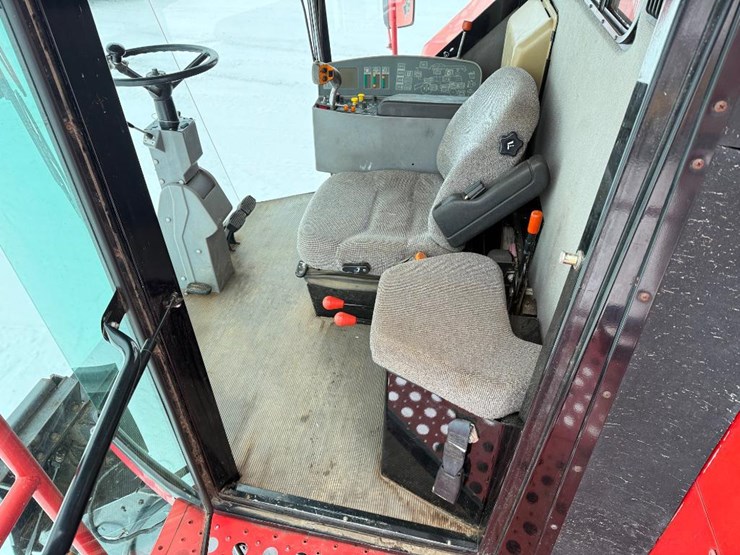 massey-ferguson-8780-image-61