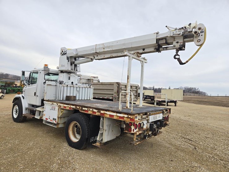 #7926-•-2003-freightliner-fl180-crane-truck-image-17