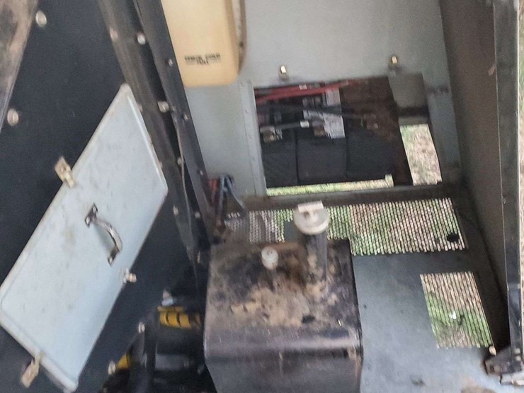 2005-gleaner-r75-image-5